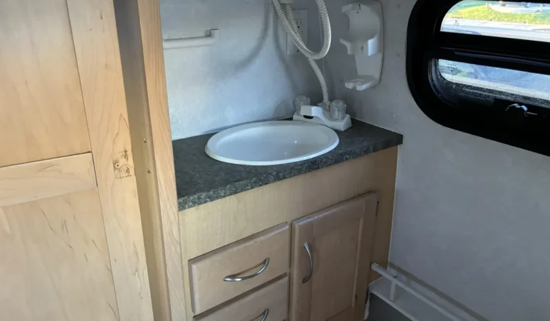 
								2006 Pleasure-Way Excel TD E-350 Class B Motorhome full									