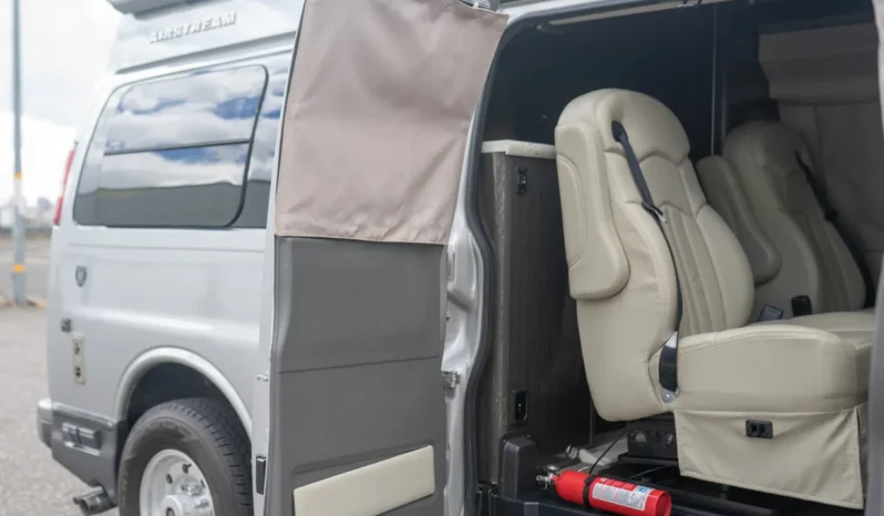 
								2010 Chevrolet Express 3500 Airstream Avenue Class B Coach full									