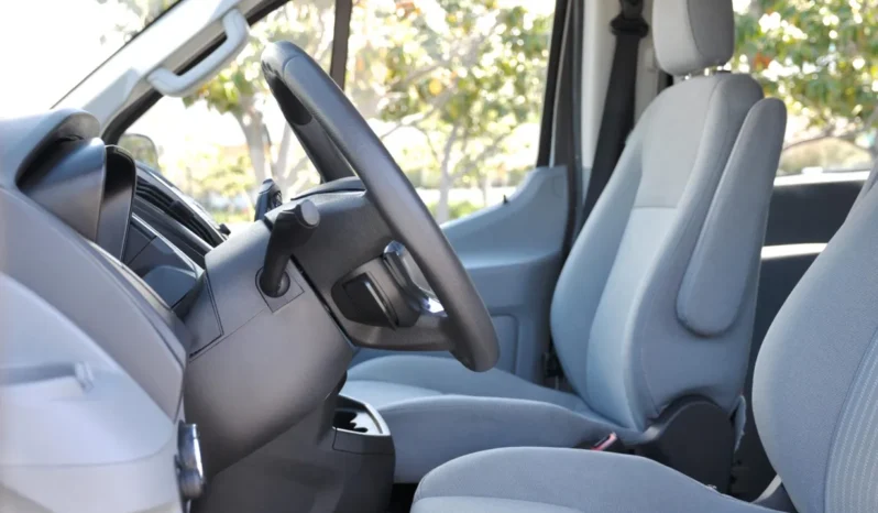 
								2016 Ford Transit 350 XLT 15-Passenger Wagon full									