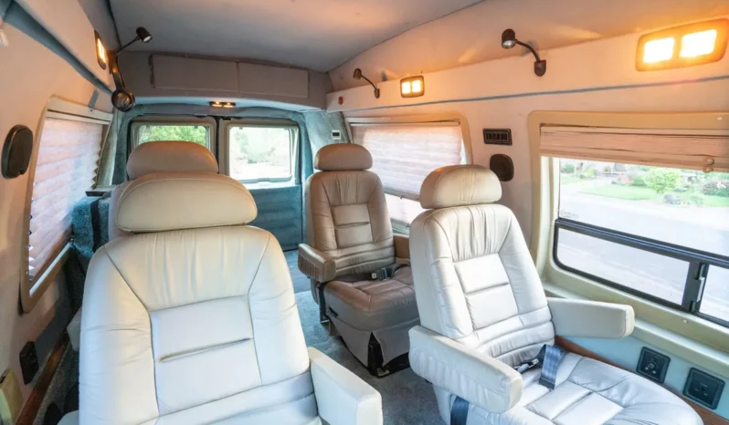 
								1998 Ford Econoline E-350 Power Stroke Conversion Van full									