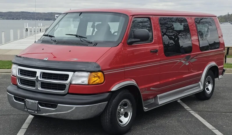
								2001 Dodge Ram 1500 DMC Conversion Van full									