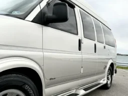 
										2006 Chevrolet Express Southern Comfort Conversion Van full									
