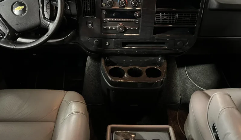 
								2010 Chevrolet Express Explorer Limited SE Conversion Van full									