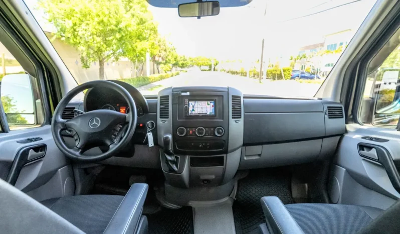 
								2012 Mercedes-Benz Sprinter 2500 Executive Coach full									