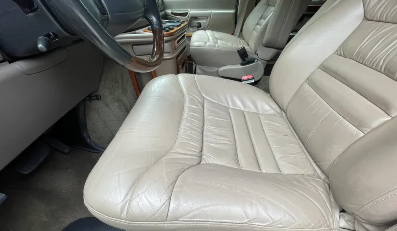 
								1999 Ford Econoline E-150 Sherrod Conversion Van full									