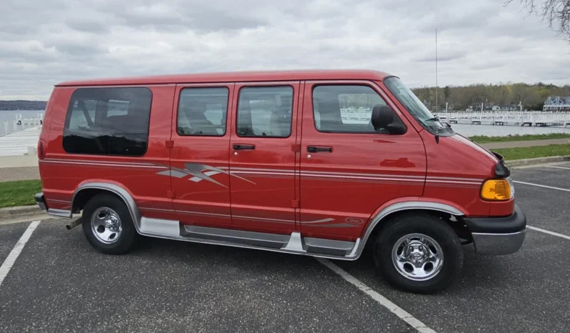 
								2001 Dodge Ram 1500 DMC Conversion Van full									