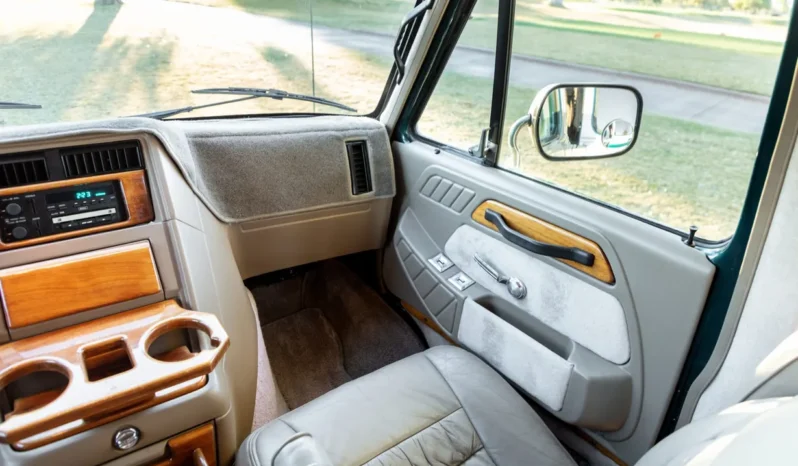 
								1995 Chevrolet G20 Conversion Van full									