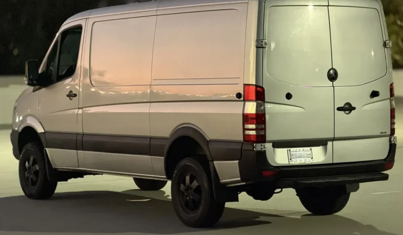 
								2015 Mercedes-Benz Sprinter 2500 4×4 Cargo Van full									