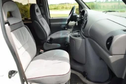 
										1997 Ford E-350 Club Wagon Chateau 7.3L Power Stroke full									