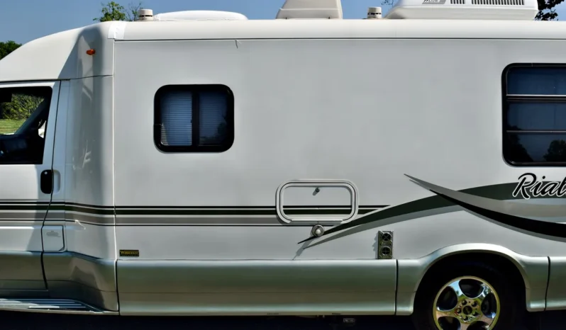 
								2001 Winnebago Rialta Volkswagen EuroVan full									