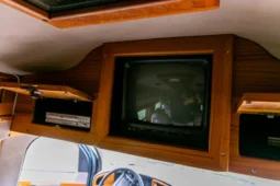 
										1994 Ford E-150 Econoline Starcraft Conversion Van full									