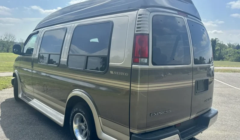 
								2002 Chevrolet Express G1500 Sherrod Conversion Van full									