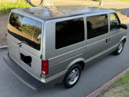 
										2003 Chevrolet Astro AWD full									