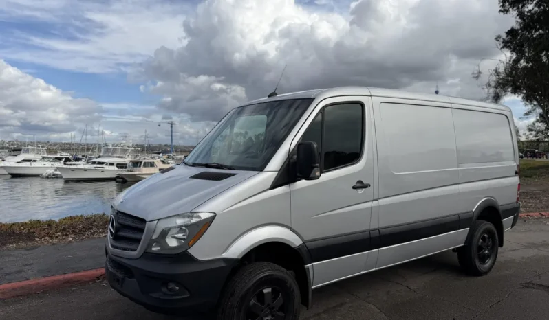 
								2015 Mercedes-Benz Sprinter 2500 4×4 Cargo Van full									