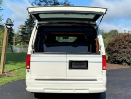 
										1995 GMC Safari AWD Conversion Van full									