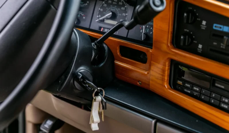 
								1994 Ford E-150 Econoline Starcraft Conversion Van full									