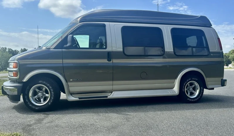 
								2002 Chevrolet Express G1500 Sherrod Conversion Van full									