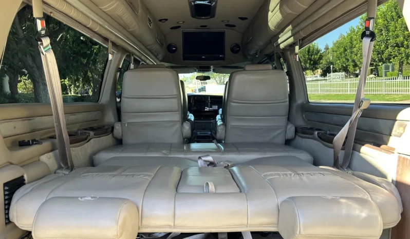 
								2007 Chevrolet Express Explorer Limited SE Conversion Van full									