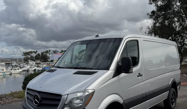 
								2015 Mercedes-Benz Sprinter 2500 4×4 Cargo Van full									