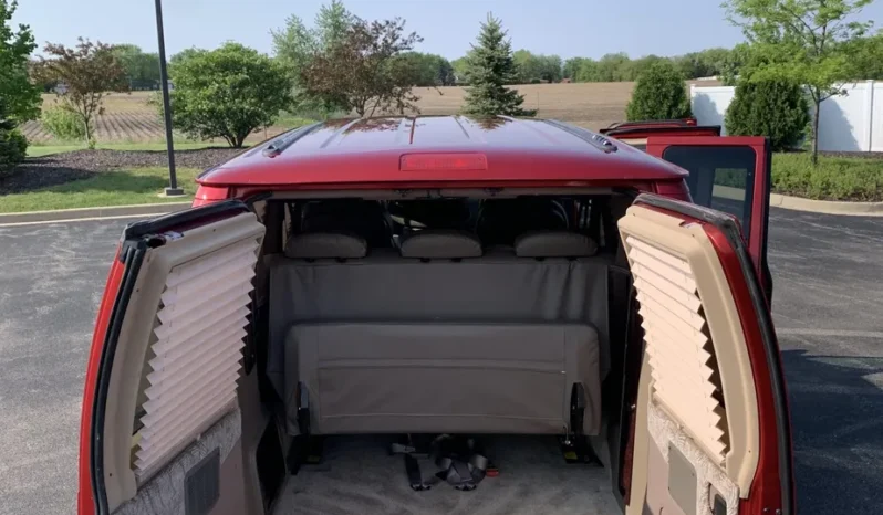 
								2001 Ford Econoline E-350 Super Duty Waldoch Conversion Van full									