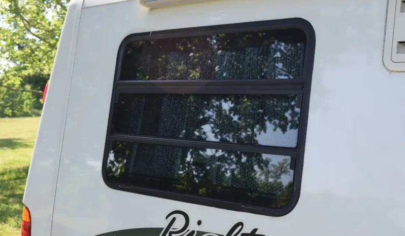 
								2001 Winnebago Rialta Volkswagen EuroVan full									