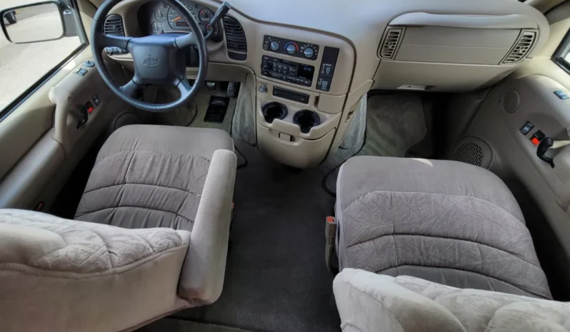 
								2002 Chevrolet Astro Quality Coaches Conversion Van full									