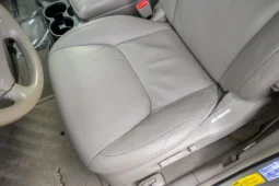 
										2004 Toyota Sienna XLE full									