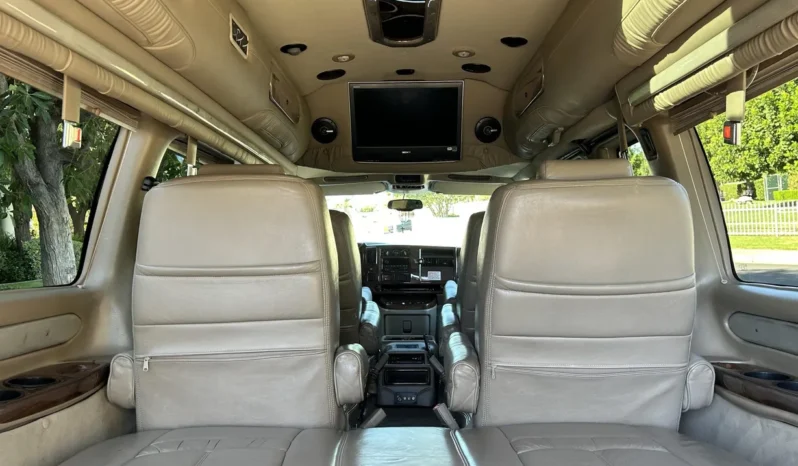 
								2007 Chevrolet Express Explorer Limited SE Conversion Van full									