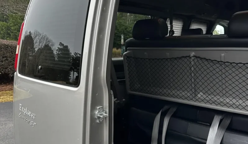 
								2008 GMC Savana 1500 AWD Conversion Van full									