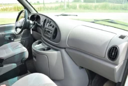 
										1997 Ford E-350 Club Wagon Chateau 7.3L Power Stroke full									