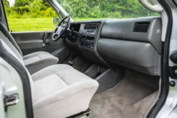 
										2003 Volkswagen EuroVan Westfalia MV Weekender Pop-Top Camper full									