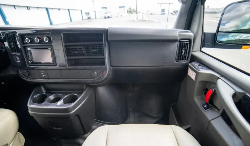
								2010 Chevrolet Express 3500 Airstream Avenue Class B Coach full									