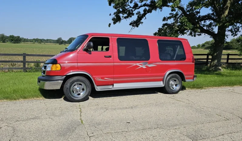 
								2001 Dodge Ram 1500 DMC Conversion Van full									