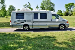 
										2001 Winnebago Rialta Volkswagen EuroVan full									