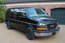 
										2003 GMC Savana G1500 Regency Conversion Van full									