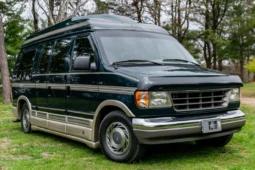 
										1994 Ford E-150 Econoline Starcraft Conversion Van full									