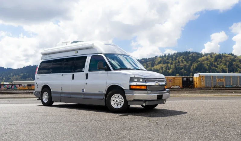 
								2010 Chevrolet Express 3500 Airstream Avenue Class B Coach full									