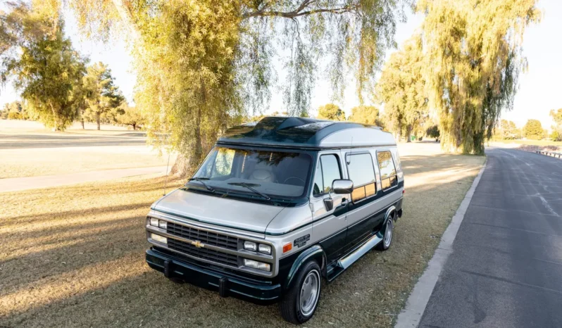 
								1995 Chevrolet G20 Conversion Van full									