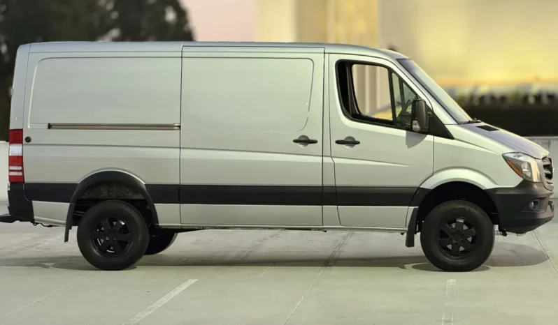 
								2015 Mercedes-Benz Sprinter 2500 4×4 Cargo Van full									