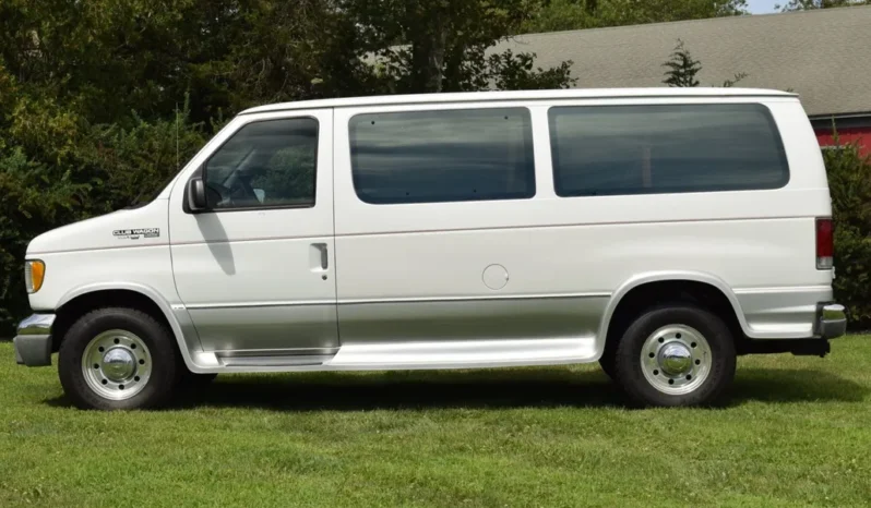 
								1997 Ford E-350 Club Wagon Chateau 7.3L Power Stroke full									