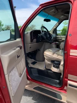 
										2001 Ford Econoline E-350 Super Duty Waldoch Conversion Van full									