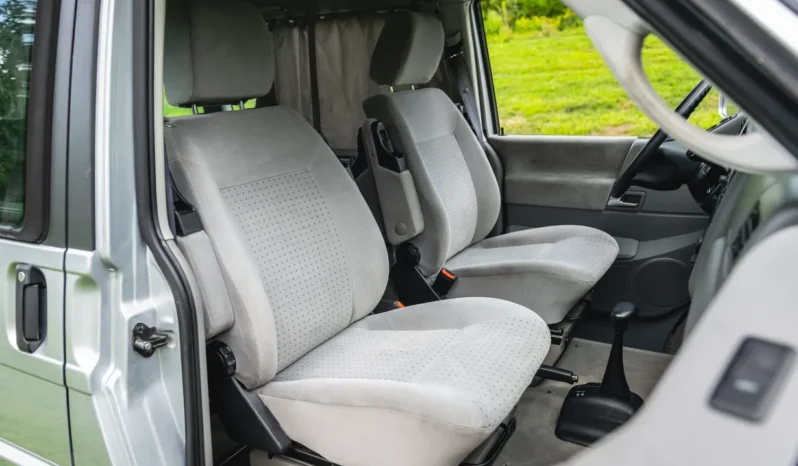 
								2003 Volkswagen EuroVan Westfalia MV Weekender Pop-Top Camper full									