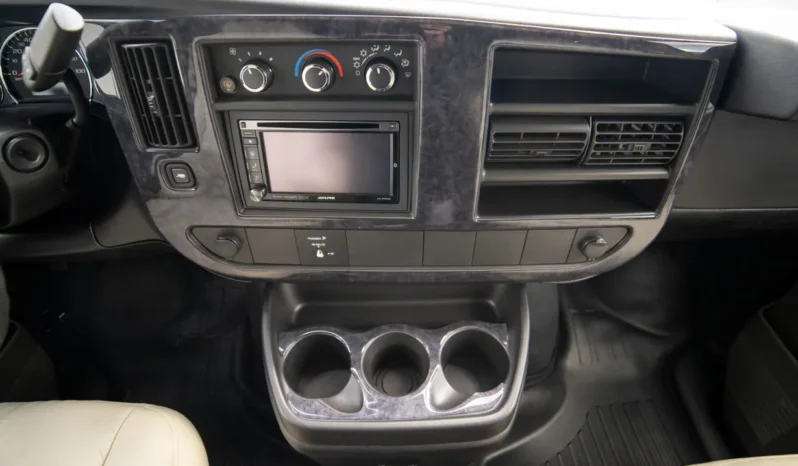
								2010 Chevrolet Express 3500 Airstream Avenue Class B Coach full									