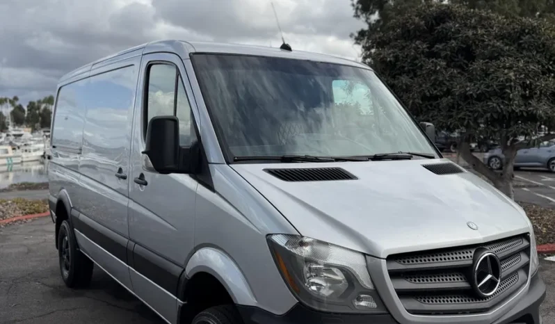 
								2015 Mercedes-Benz Sprinter 2500 4×4 Cargo Van full									