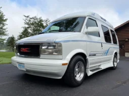 
										1995 GMC Safari AWD Conversion Van full									