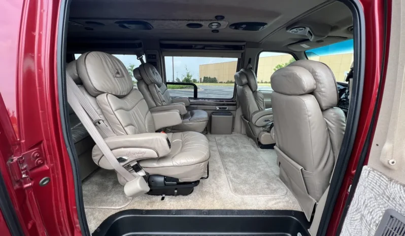 
								2001 Ford Econoline E-350 Super Duty Waldoch Conversion Van full									