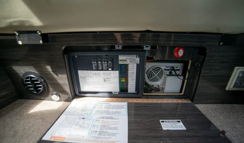 
								2010 Chevrolet Express 3500 Airstream Avenue Class B Coach full									