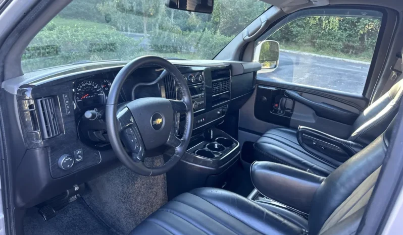 
								2013 Chevrolet Express Explorer Limited SE Conversion Van full									