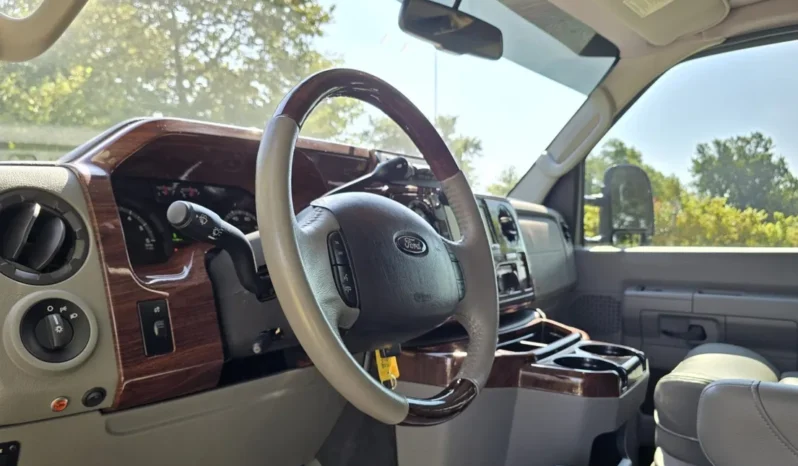 
								2013 Ford E-350 Quigley 4×4 Conversion full									