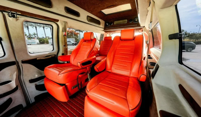 
								2013 GMC Savana G2500 Explorer Conversion Van full									